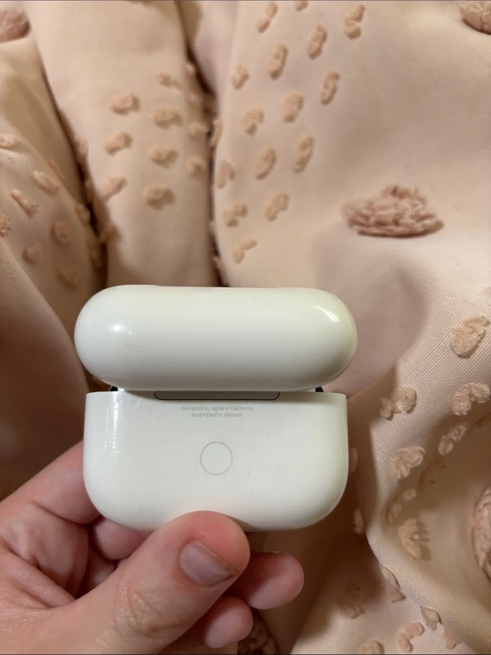 Apple wireless earbuds